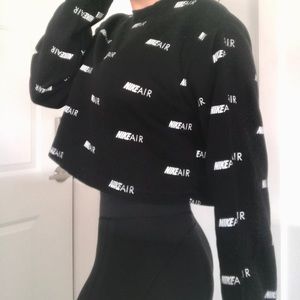 Nike Air Fleece Crew.